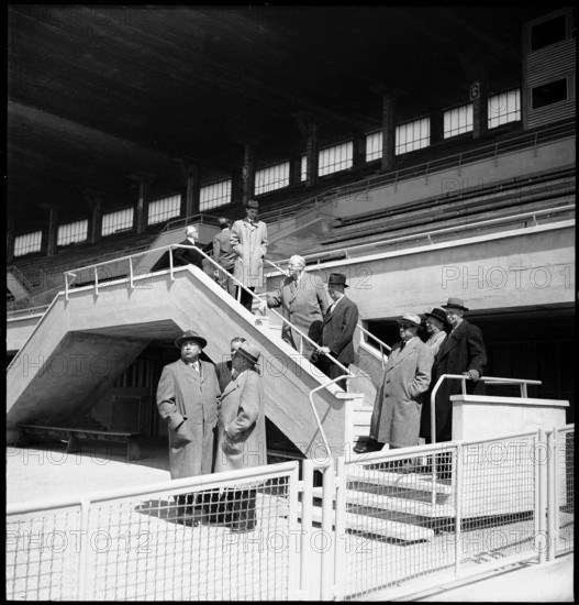 Before the 1954 World Cup: FIFA Committee inspects Pontaise Stadium