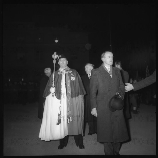 Max Petitpierre with Federal Beacon, reception in Neuchâtel, 1944