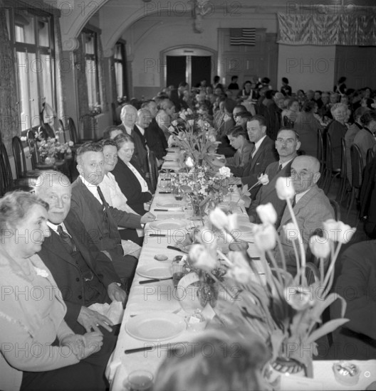 Assembly of the Father Divine sect, 1949