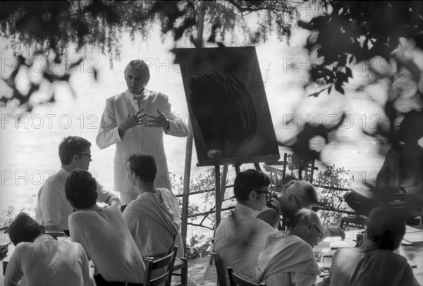 Assembly of the Father Divine sect, 1950