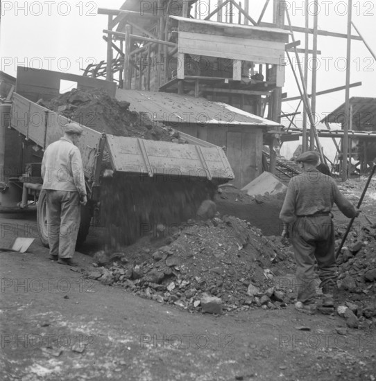 Chandoline coal mine; 1942.