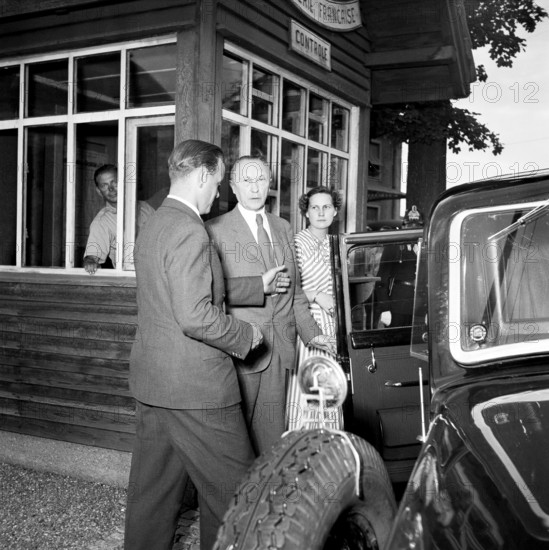 Konrad Adenauer with his daughter.