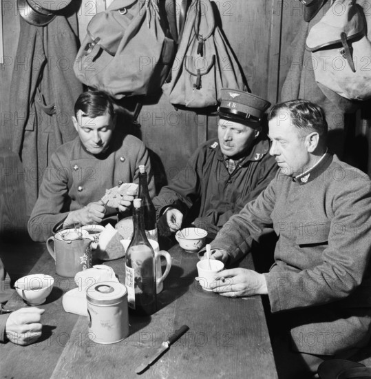Jungfraujoch 1942:Crew of the Jungfrau train having a break.