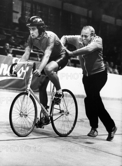 Stayer WC 1981: Max Hürzeler and coach Helbling.