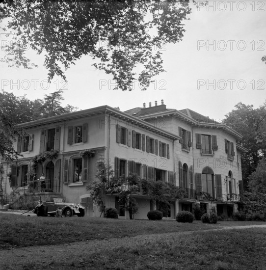 Geneva-Pregny: Villa Le Bocage; 1952.