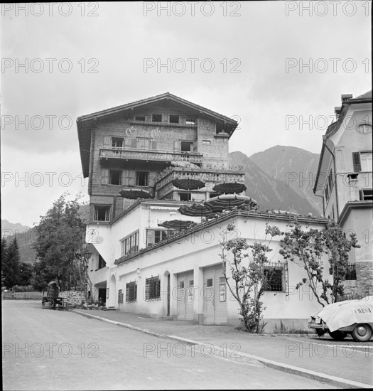 Klosters, Hotel Chesa Grischuna,  1940.