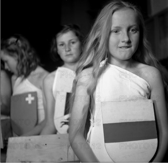 School theatre in support of the Swiss donation, 1945.