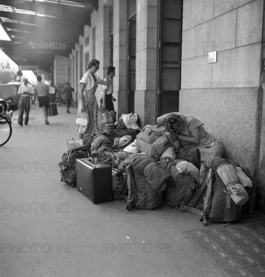 Stranded tourists due to strike in France, 1953.