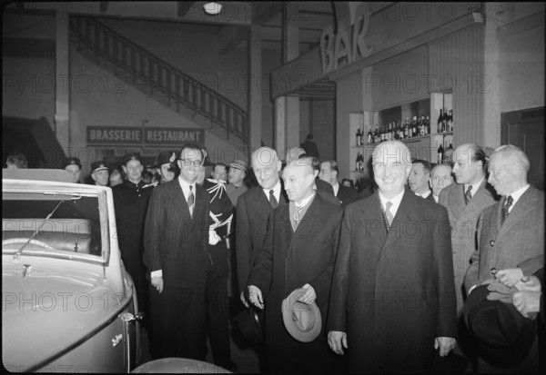 17h Geneva International Motor Show, 1947: Etter, Dechevrens, Pirot, Guisan.