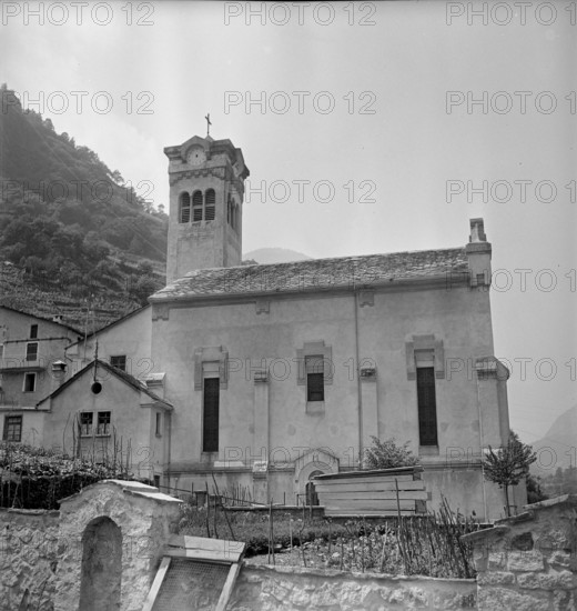 Campocologno, church; 1942.