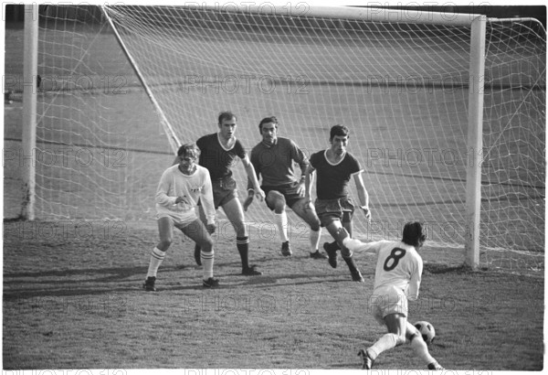 NLA 1968/69: FC Zürich - Servette FC; Keeper Barlie.