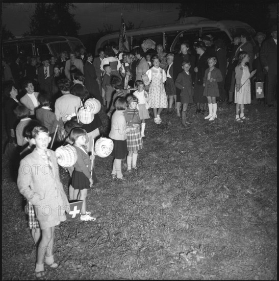 People celebrating the national holiday; excursion; 1953.