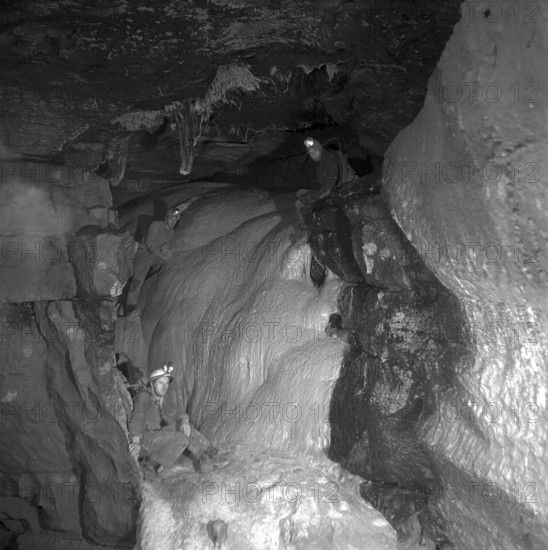 Chambre du Bourbier in the grotto of Môtiers (NE), 1954.