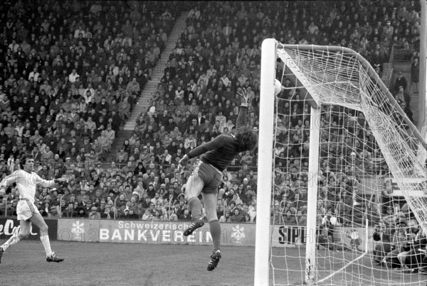 Cup final 1975: FC Basel - FC Winterthur; Keeper Hans Küng.