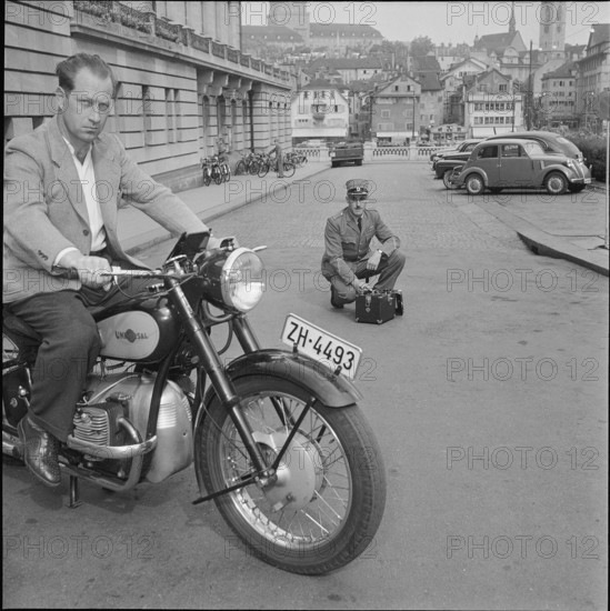 Motorradfahrer bei L.