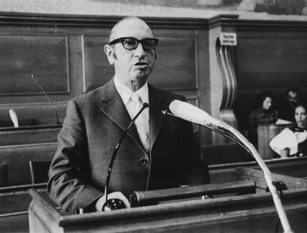 Otto Grütter, SLV chairman, 1971.