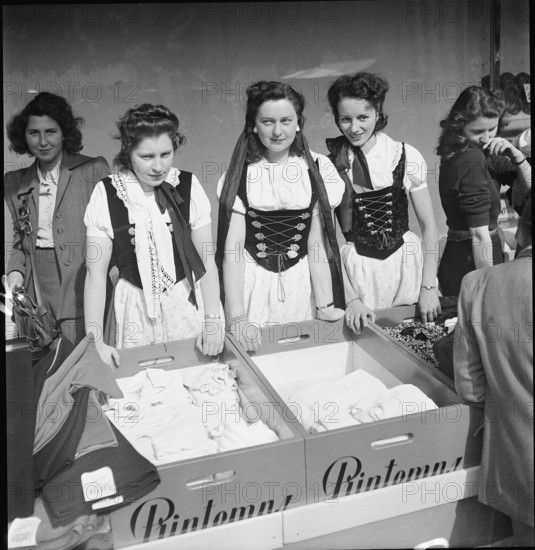 Braderie in La Chaux-de-Fonds, 1946.