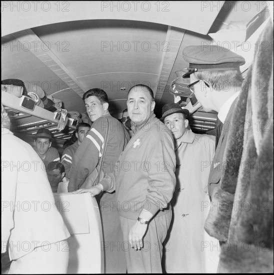 Football WC 1962: Swiss national team departing for Chile.