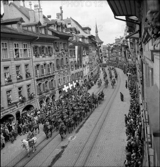Military parade to the end of war, Berne 19. 8. 1945.