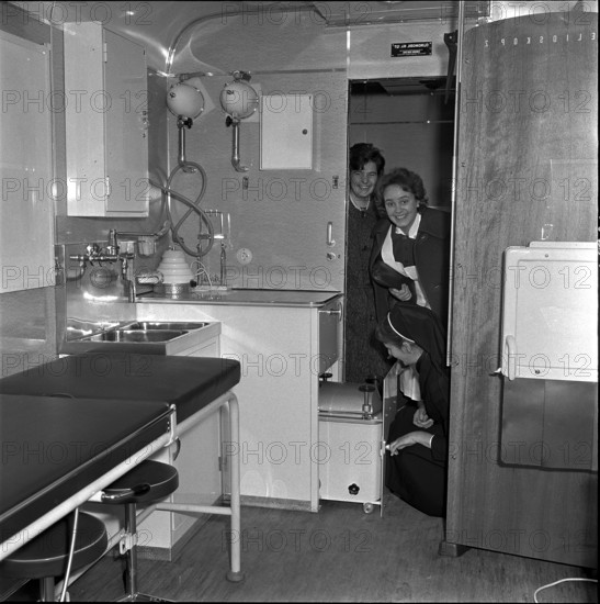 Ambulant hospitals für Algeria, 1962.