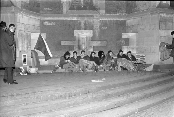 Czechs on hunger strike in Zurich 1969.