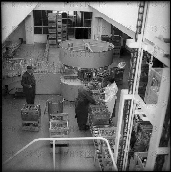 Henniez Lithinée Bottling Plant, 1958.