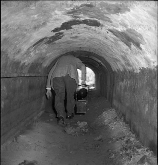 Zurich, search for missing Hansli Eichenberger; 1949.