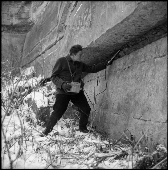 Geologist; measurement of radioactivity with a scintillation counter; 1958.