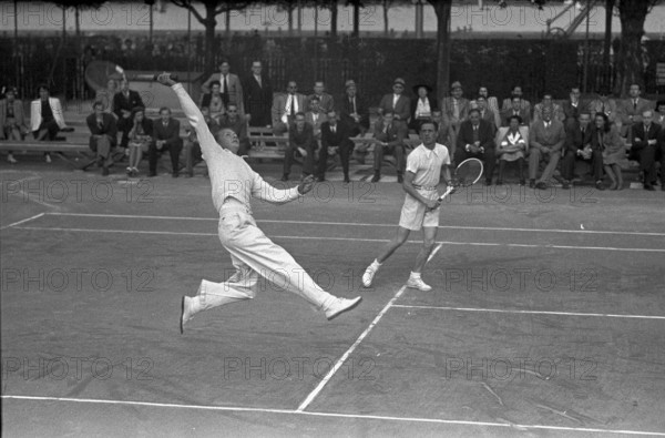 Doubles: Reutercrona-Huonder (photo) vs. Pfaff-Spitzer.
