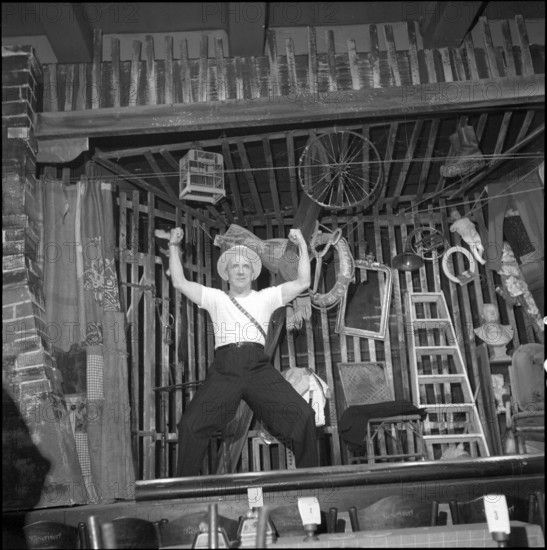 Arnold Kübler on the Gasthof Hirschen stage, 1956.