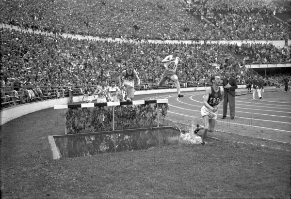 Olympic Games Helsinki 1952: Olympic Games Helsinki 1952: 998 champion Ashenfelter, 436 2. Kazantsev.