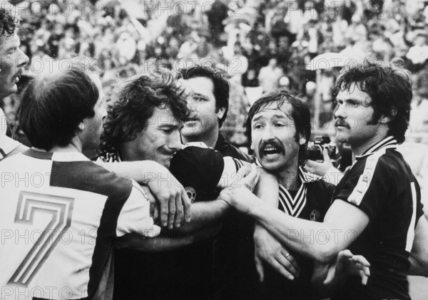 Cupfinal 1978: GC Zürich - Servette Genf; Meyer, Guyot, Marchi, Martin.