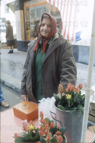 Market, woman, with, roses, in, Solothurn, 1978., (Photo, by:, RDB/Dukas/Universal, Images, Group, via, Getty, Images)