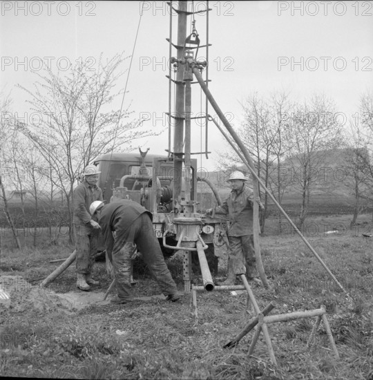 Gossau-Mönchaltdorf, Search for oil; 1957.
