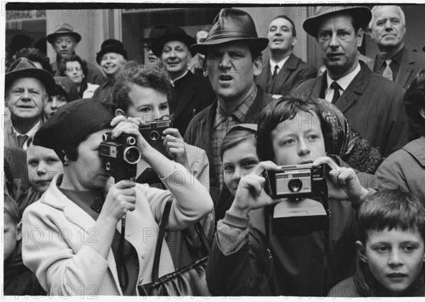People waiting for King Olav of Norway, Schaffhausen 1968.