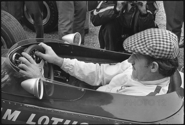 GP Zandvoort 1967: Graham Hill and his Lotus Ford.