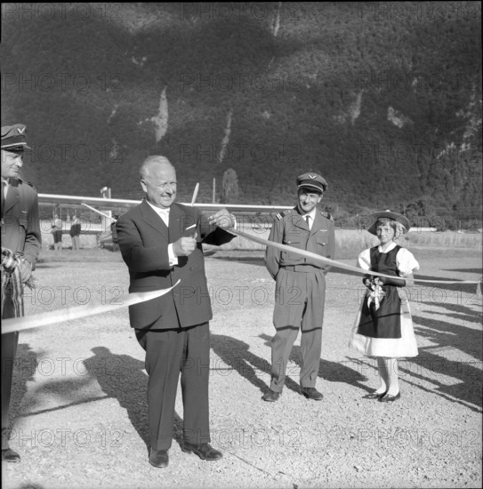 Airfield Montreux, opening ceremony 1960.