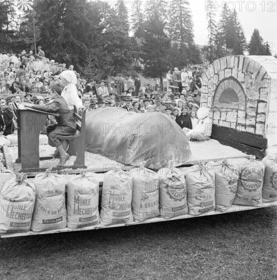 43rd Marché-Concours Saignelégier, parade, 1946.