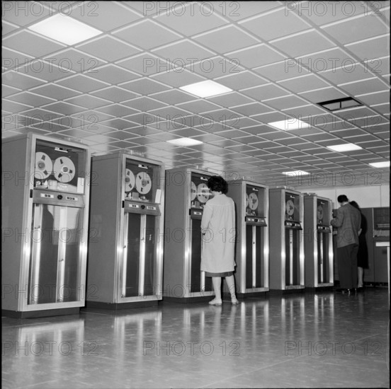CERN: Working with the new IBM 709 computer 1960.