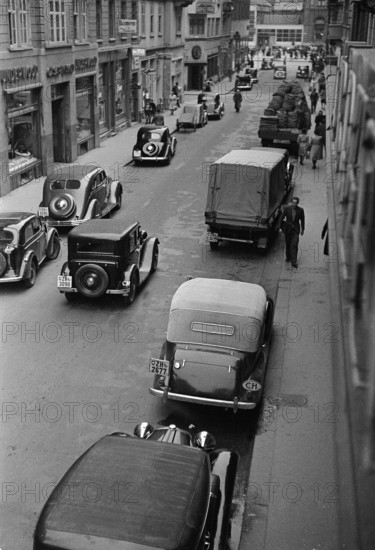 Traffic in Zurich, 1946.