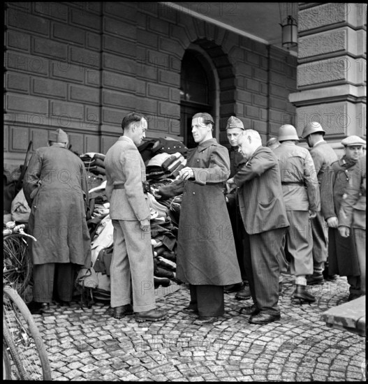 Called up Army auxiliaries, soldiers; 1939.
