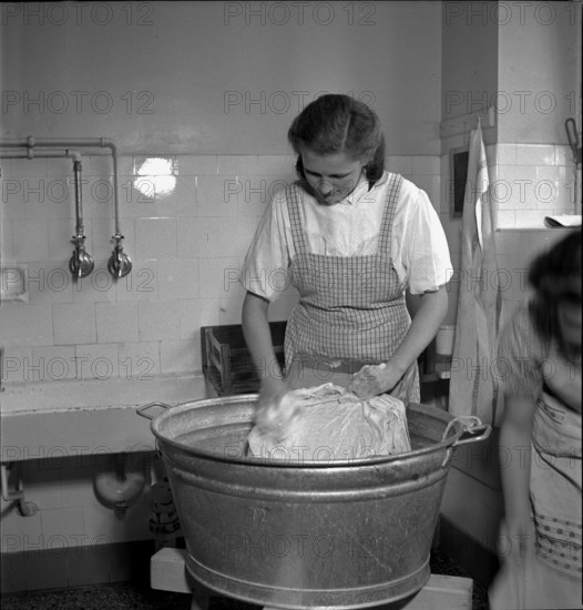 Women during World War 2; school for women's work; 1939.