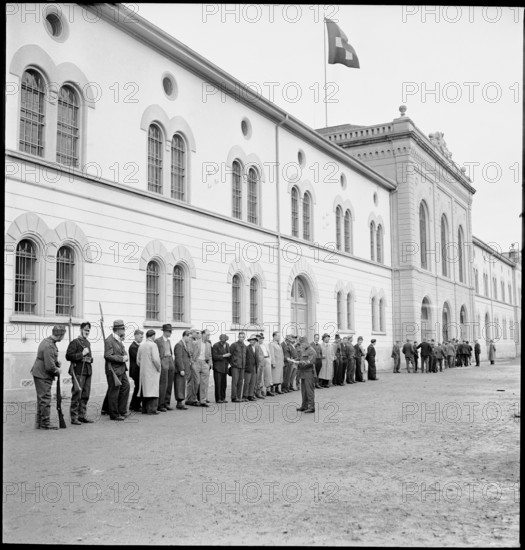 Called up armed Army auxiliaries; 1939.