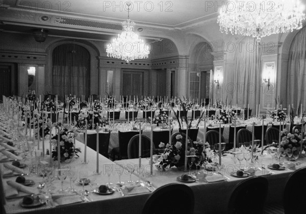 Hotel Bellevue Palace 1965: preparations for the farewell dinner of the Danish royal couple.