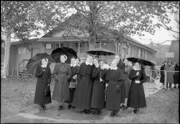 Nurses of Berne in Belp 1950.