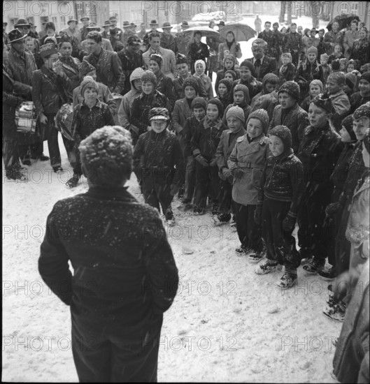 Children on the first day of the new year in Elgg, 1945.