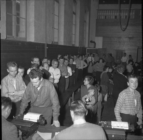 Public pock vaccination programme, registration, Schaffhausen 1962.