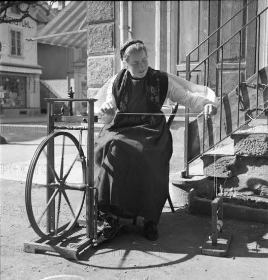 Woman spinning yarn, 1941.