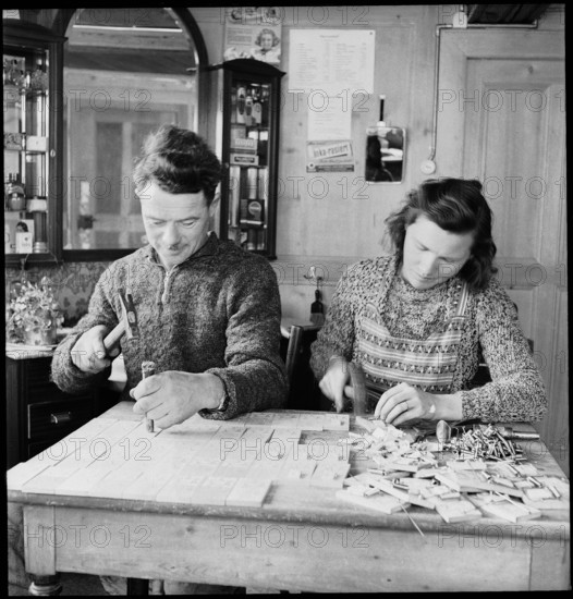 Producing mousetraps, 1945.