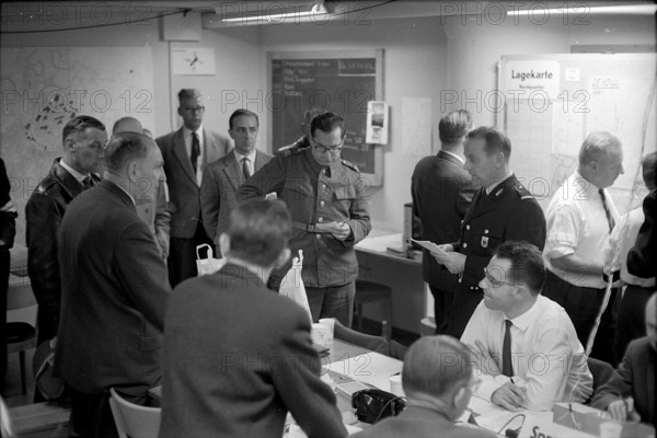 Combined civil defence training in Berne, 1962.
